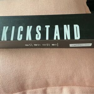 Light up Kickstand Black Box